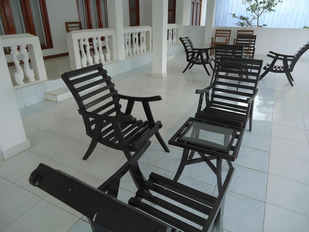 Kent Hotel تيساماهاراما المظهر الخارجي الصورة