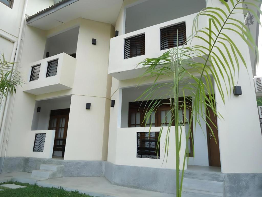 Kent Hotel تيساماهاراما المظهر الخارجي الصورة