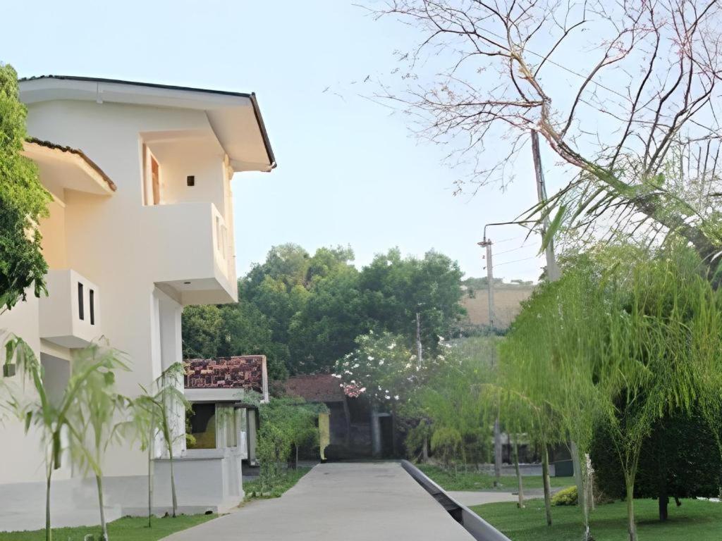 Kent Hotel تيساماهاراما المظهر الخارجي الصورة