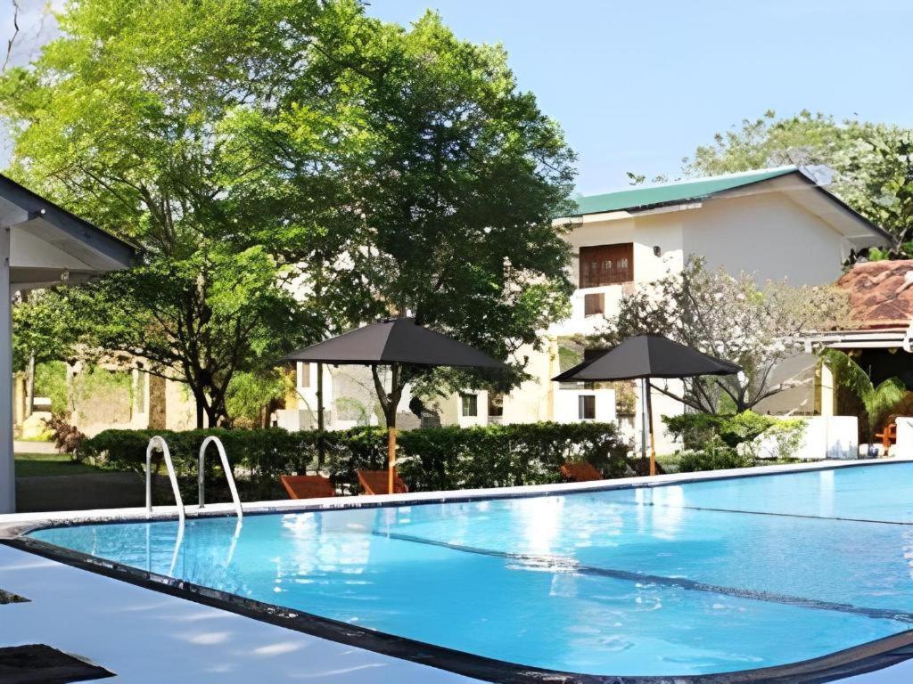 Kent Hotel تيساماهاراما المظهر الخارجي الصورة