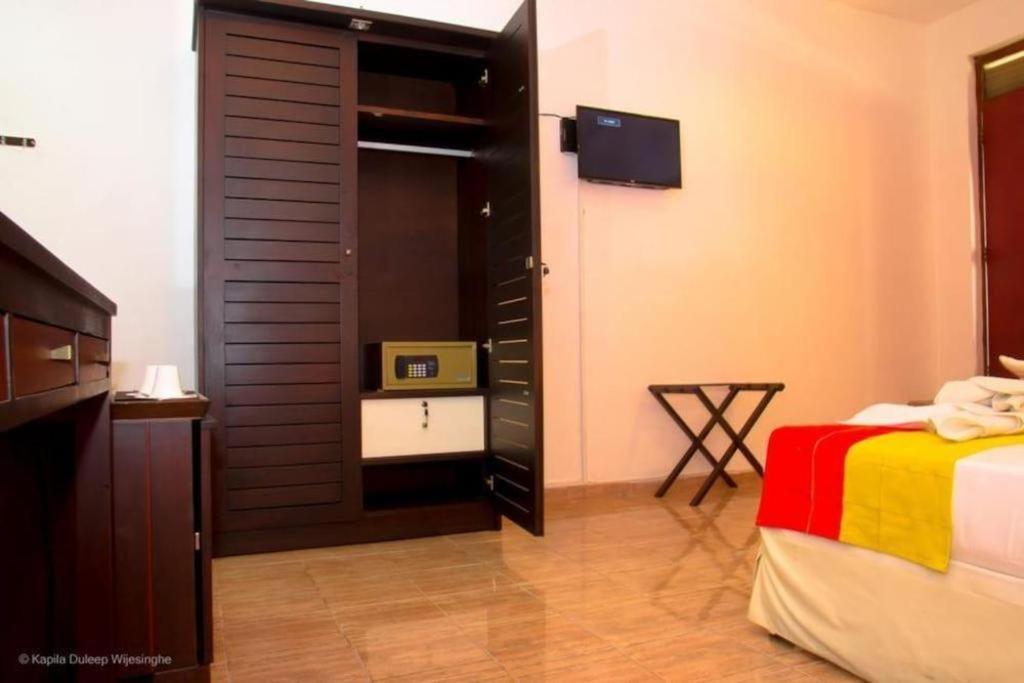 Kent Hotel تيساماهاراما المظهر الخارجي الصورة