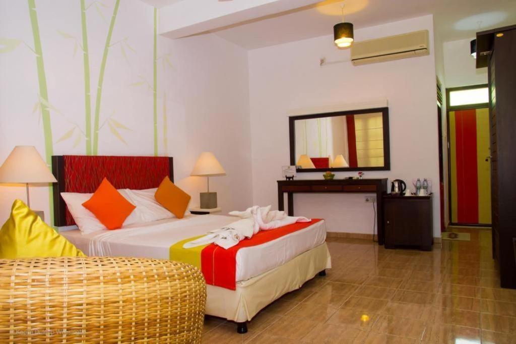 Kent Hotel تيساماهاراما المظهر الخارجي الصورة