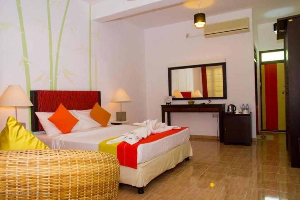 Kent Hotel تيساماهاراما المظهر الخارجي الصورة