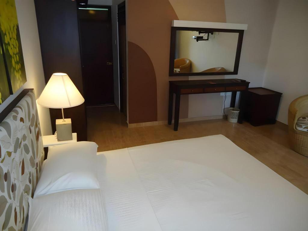 Kent Hotel تيساماهاراما المظهر الخارجي الصورة