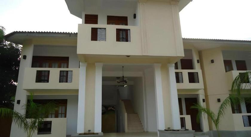 Kent Hotel تيساماهاراما المظهر الخارجي الصورة