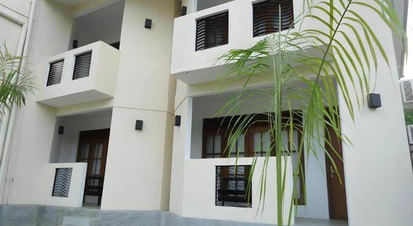 Kent Hotel تيساماهاراما المظهر الخارجي الصورة
