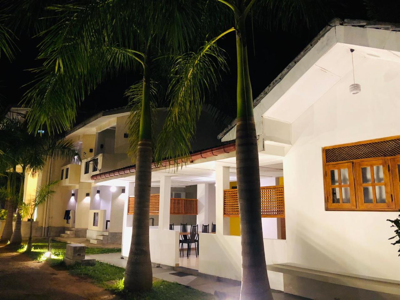 Kent Hotel تيساماهاراما المظهر الخارجي الصورة